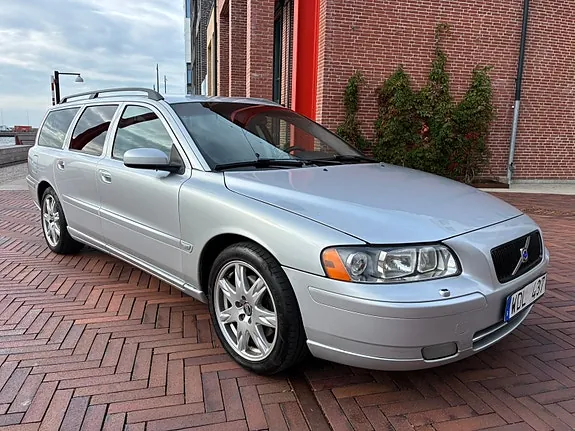 Volvo V70 2005 photo 2