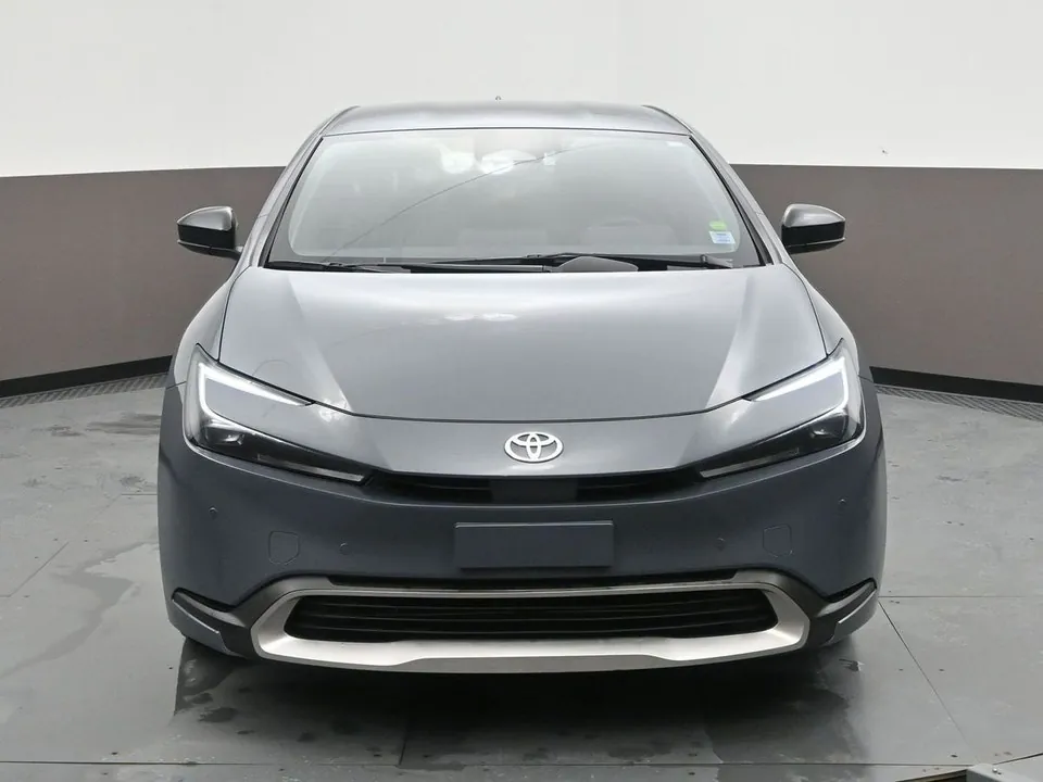 Toyota Prius 2025 photo 2