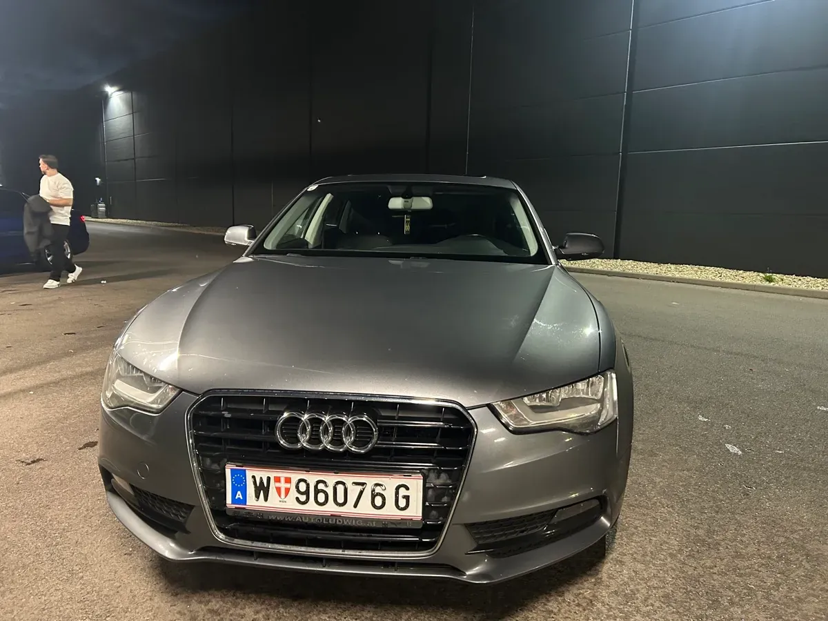 Audi A5 2013 photo 2