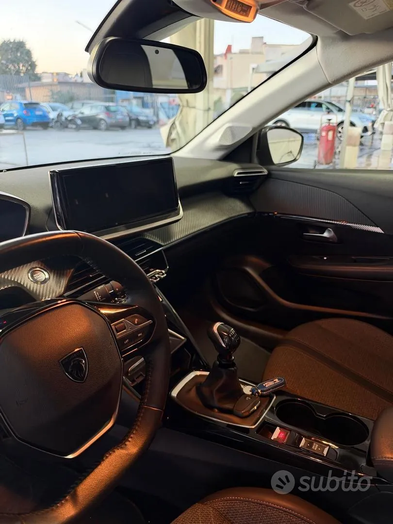 Peugeot 208 2024 photo 4