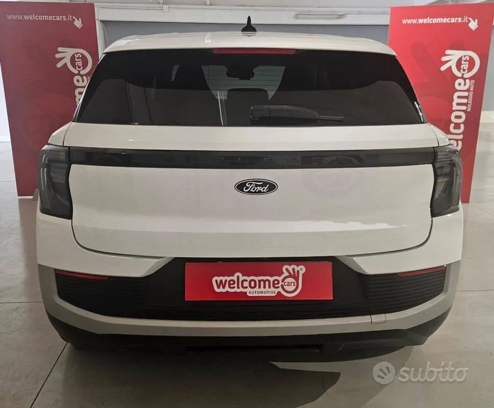 Ford Explorer 2025 photo 4