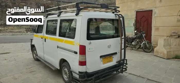 Daihatsu Terios 2011 photo 2