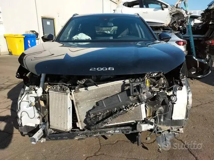 Peugeot 2008 2023 photo 3