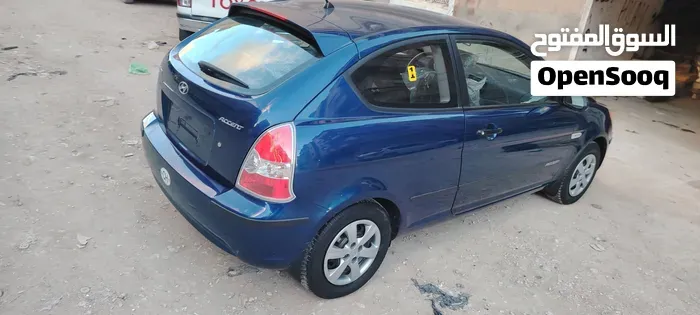 Hyundai Accent 2010 photo 4