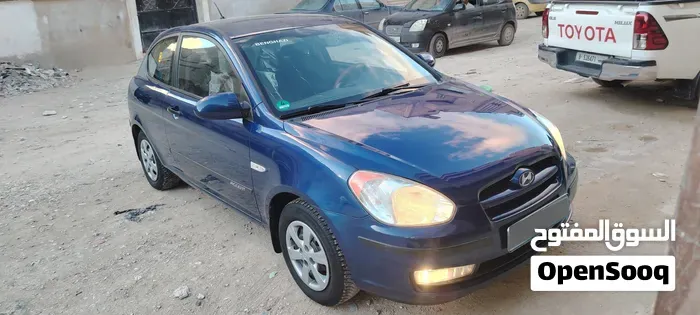 Hyundai Accent 2010 photo 2
