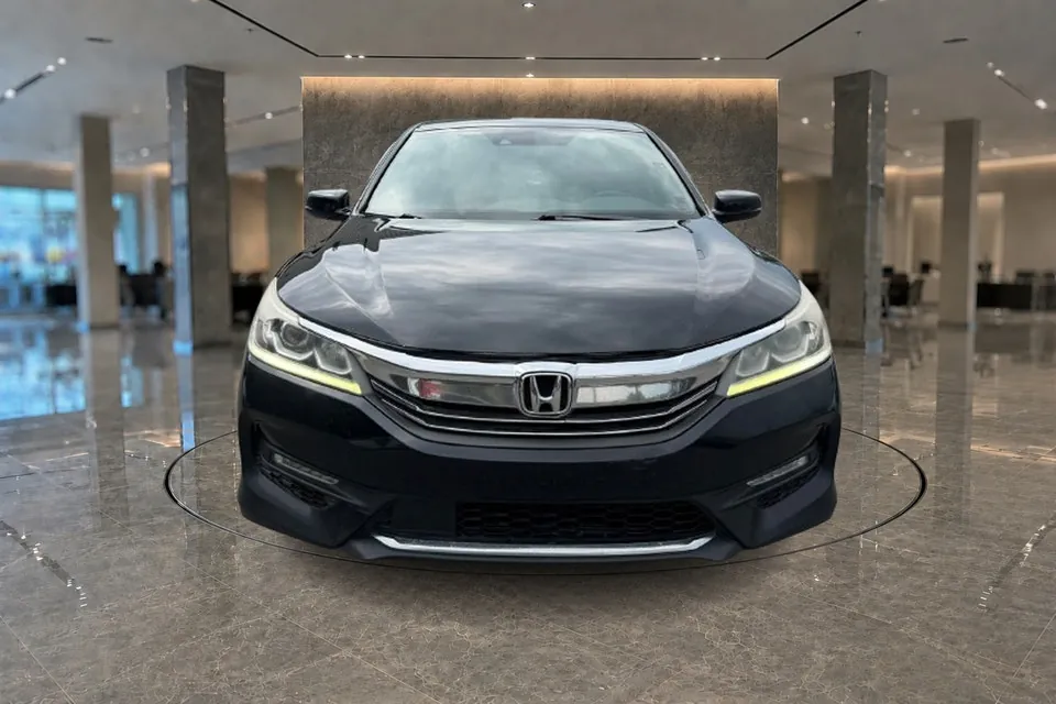 Honda Accord 2017 photo 2