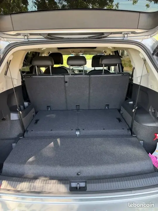 Volkswagen Tiguan Allspace 2024 photo 3
