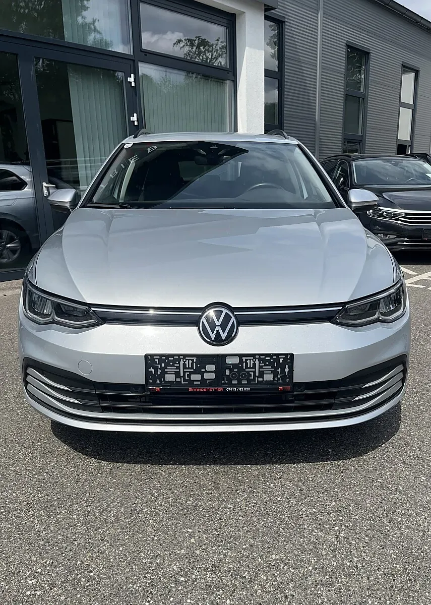 Volkswagen Golf 2023 photo 3