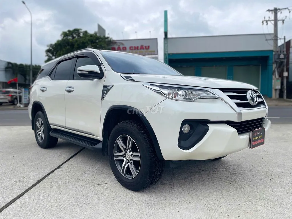 Toyota Fortuner 2017 photo 2
