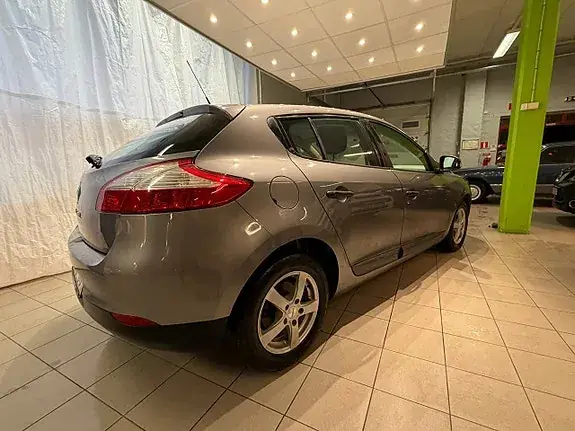 Renault Megane 2010 photo 5