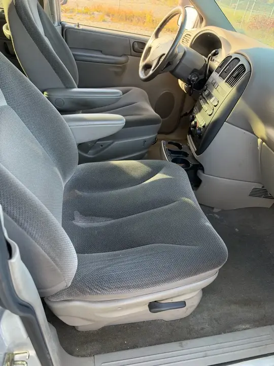 Dodge Caravan 2006 photo 2