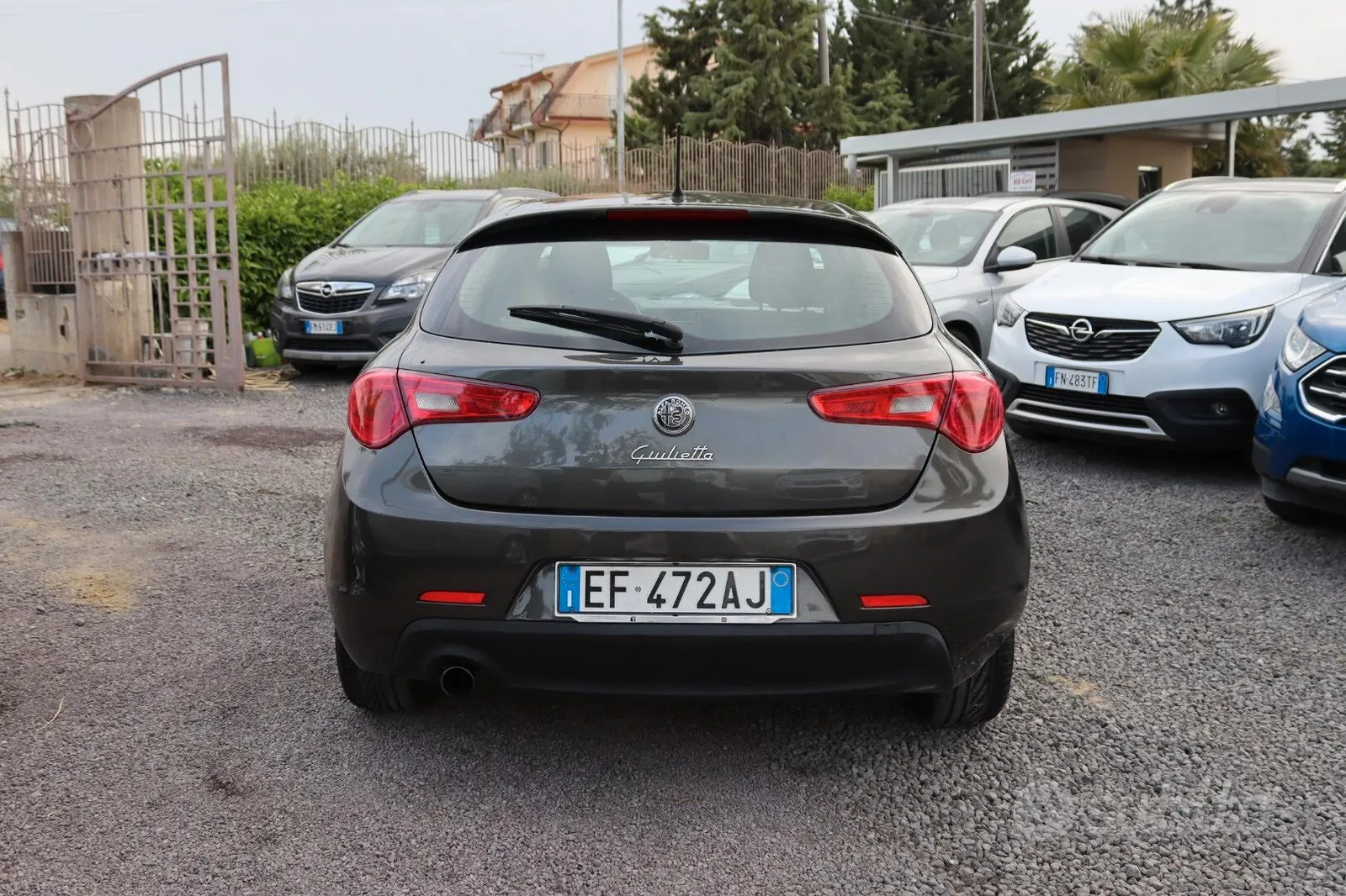 Alfa Romeo Giulietta 2010 photo 2