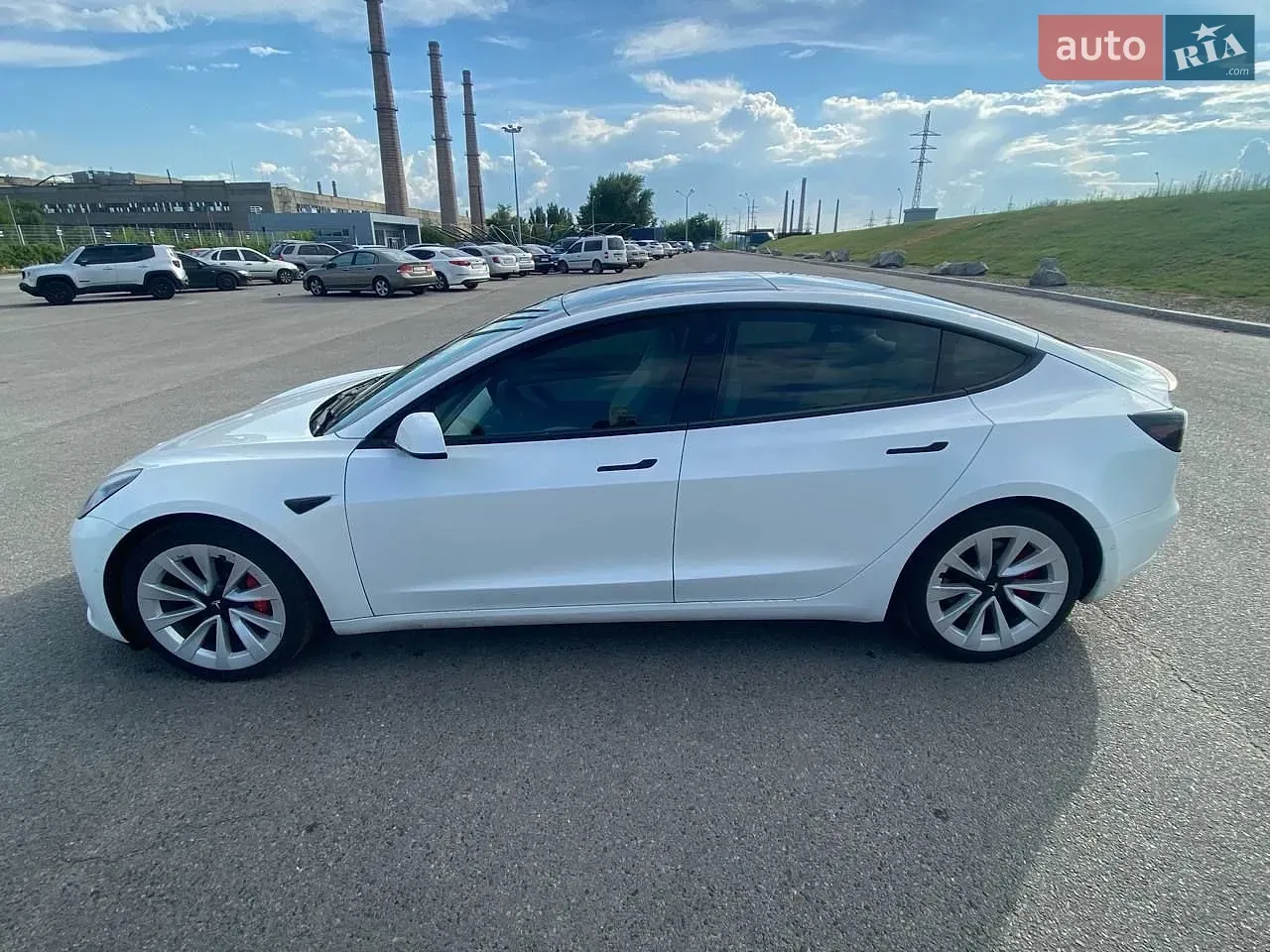 Tesla Model 3 2021 photo 2