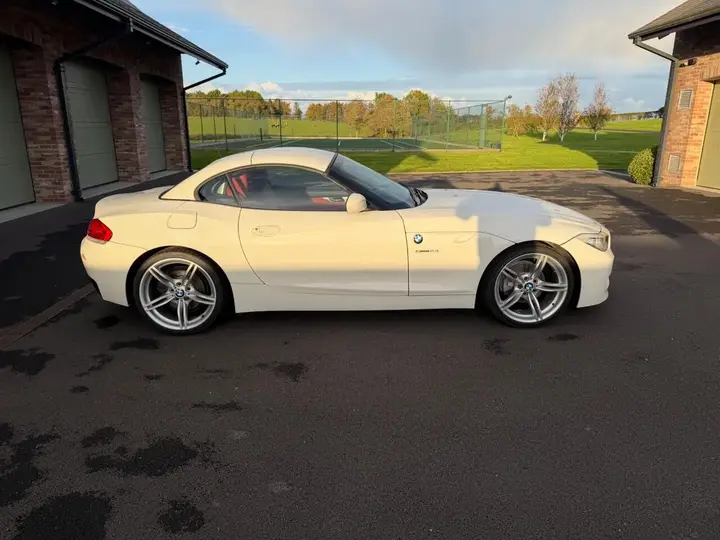 BMW Z4 2011 photo 2