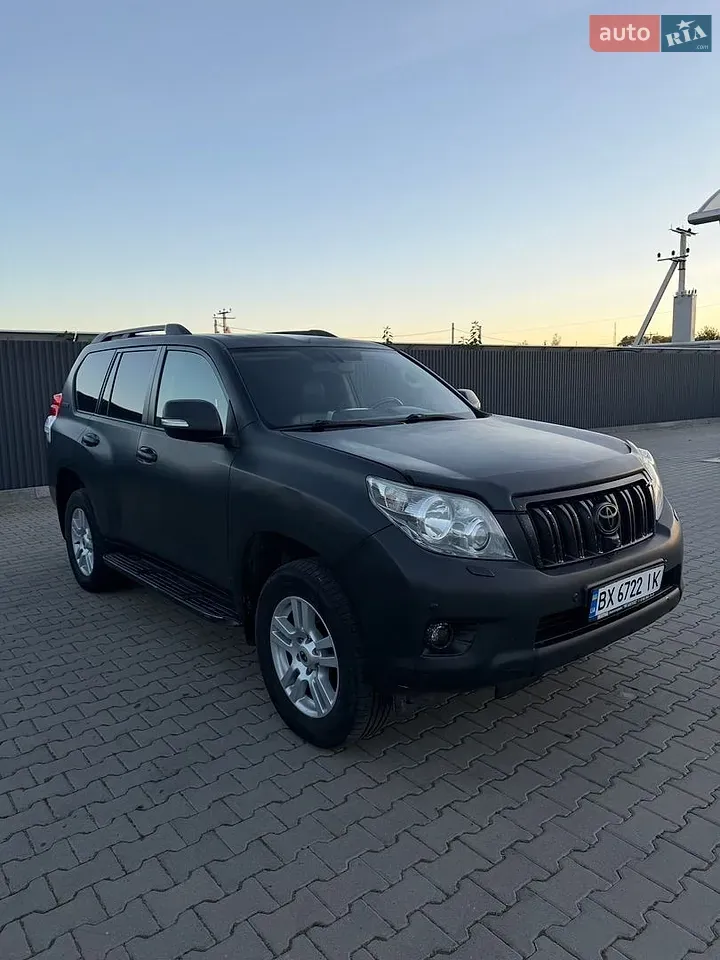 Toyota Land Cruiser Prado 2011 photo 3