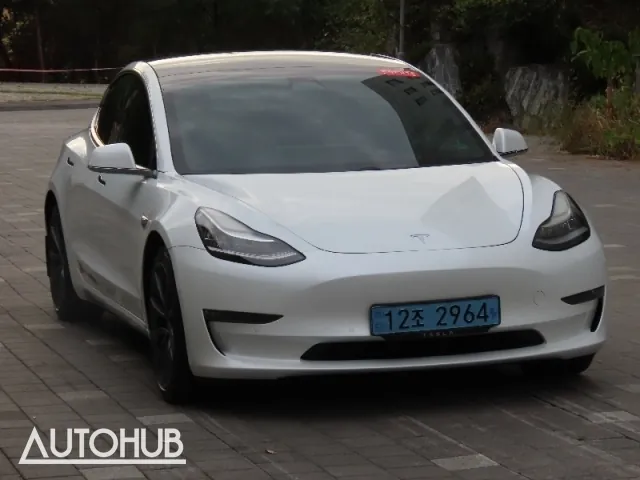 Tesla Model 3 2020 photo 2