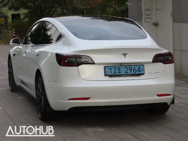 Tesla Model 3 2020 photo 4