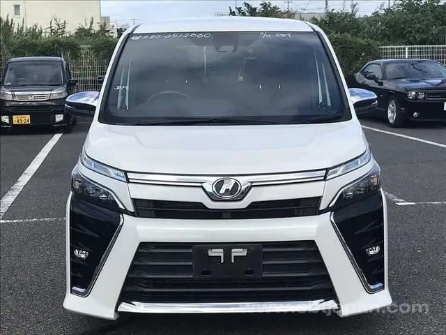 Toyota Voxy Zs Kirameki 2018 photo 5