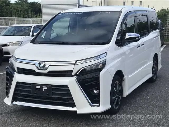 Toyota Voxy Zs Kirameki 2018 photo 2