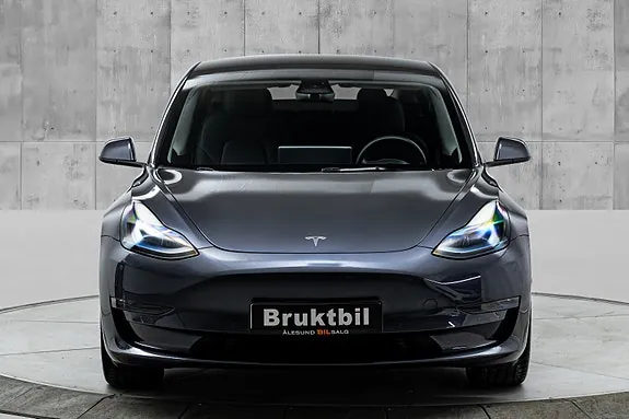 Tesla Model 3 2022 photo 3