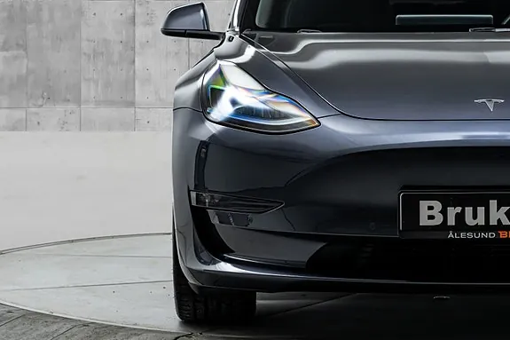 Tesla Model 3 2022 photo 4
