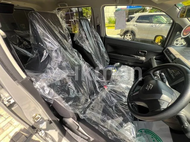 Suzuki Wagon R 2024 photo 3