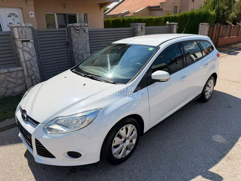 Ford Focus 2013 photo 3