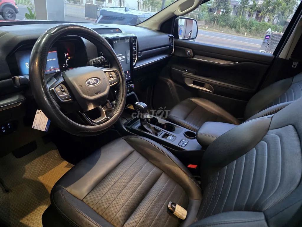 Ford Everest 2023 photo 4