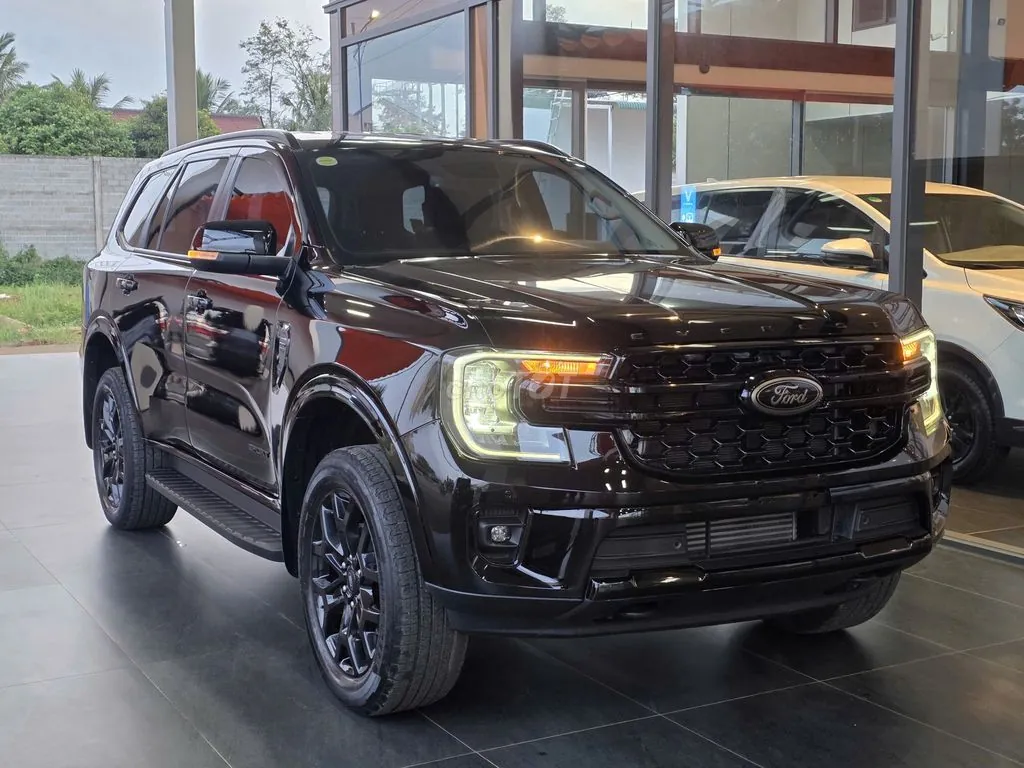 Ford Everest 2023 photo 2