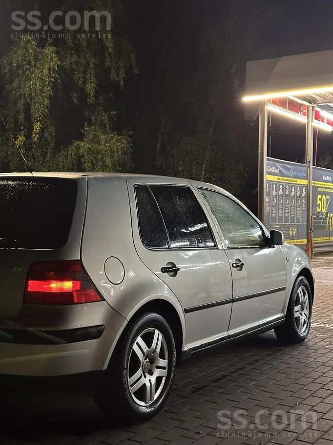 Volkswagen Golf 4 2000 photo 5