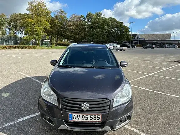 Suzuki S-Cross 2014 photo 3
