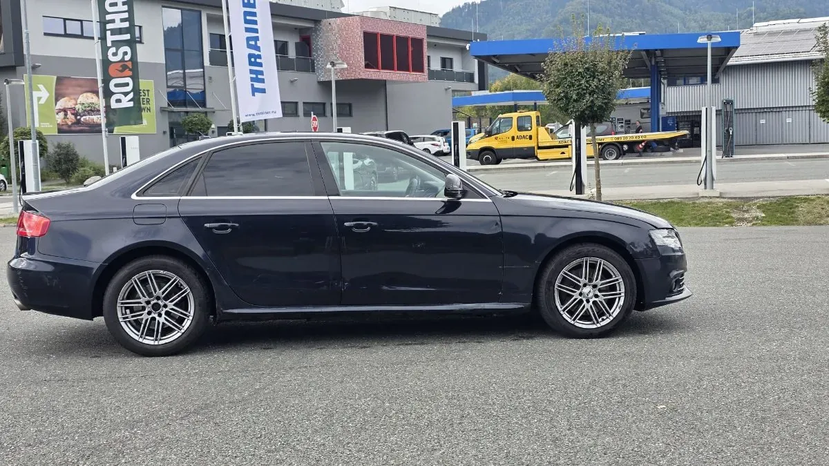 Audi A4 2009 photo 3