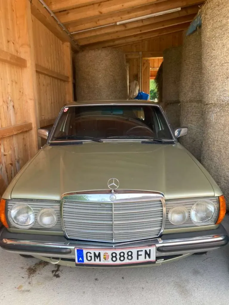 Mercedes-Benz 300D