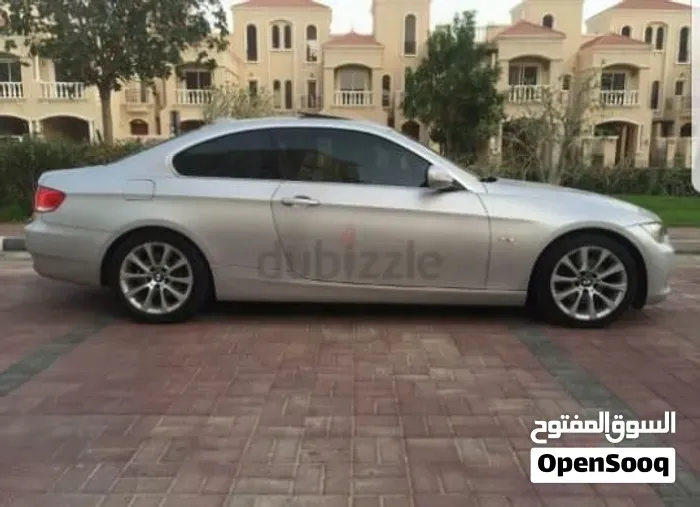 BMW 325I Coupe 2010 photo 4