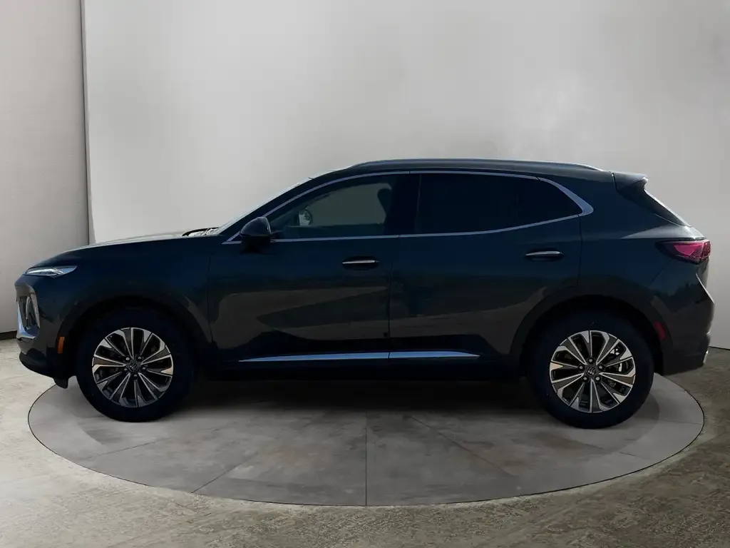 Buick Envision 2026 photo 2