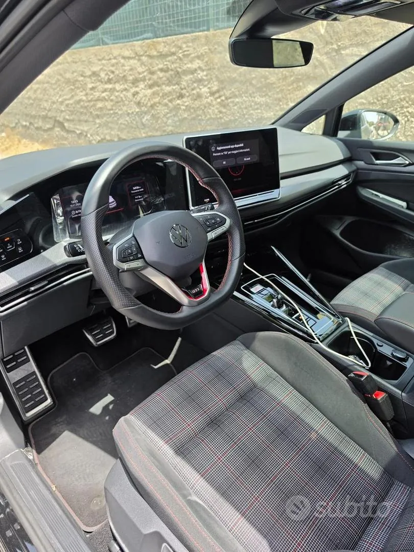 Volkswagen Golf 2025 photo 4