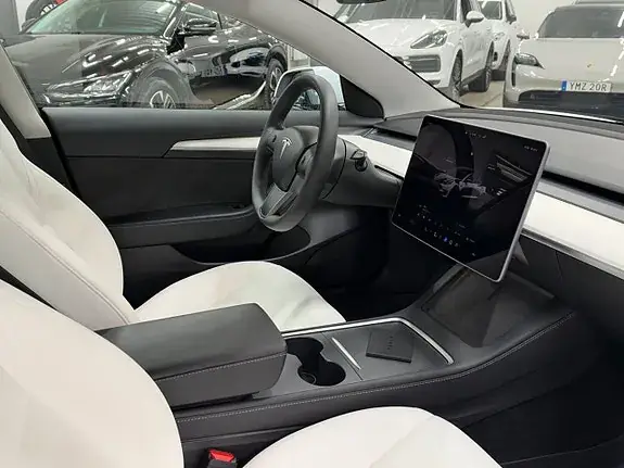 Tesla Model 3 2023 photo 5