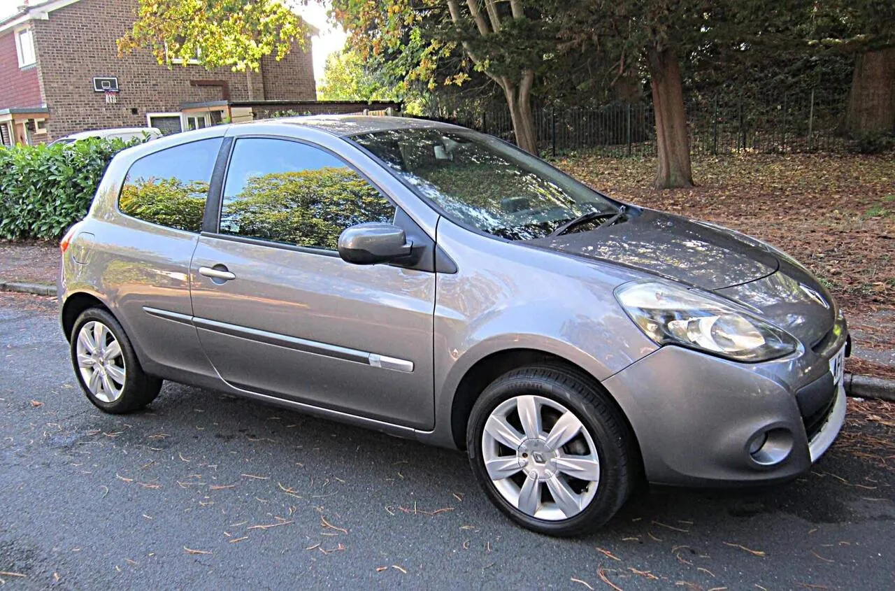 Renault Clio 2011 photo 3