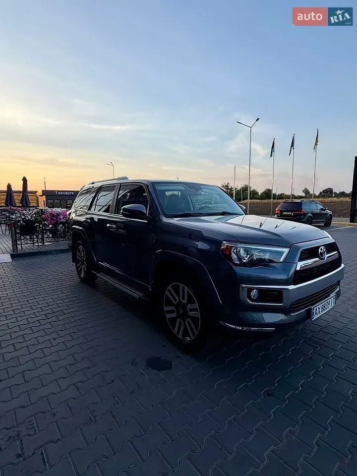 Toyota 4Runner 2016 photo 2