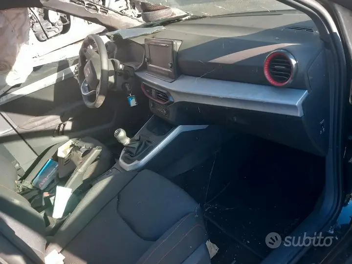 Seat Arona 2025 photo 4
