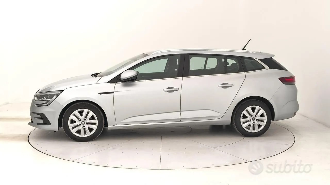 Renault Megane 2021 photo 2