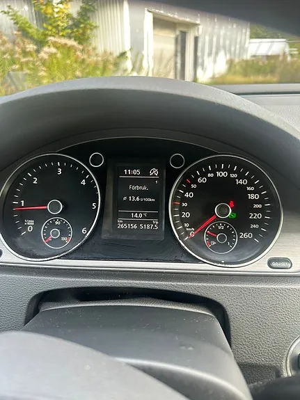 Volkswagen Passat 2013 photo 5