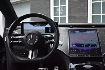 Mercedes-Benz Eqe 350+ Launch Edition Amg Line 2022 photo 2