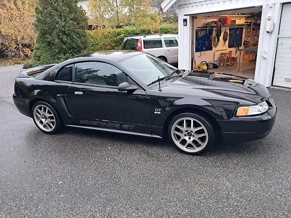 Ford Mustang 2000 photo 4