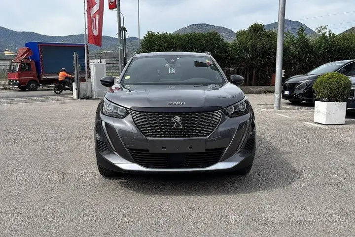 Peugeot 2008 2023 photo 2