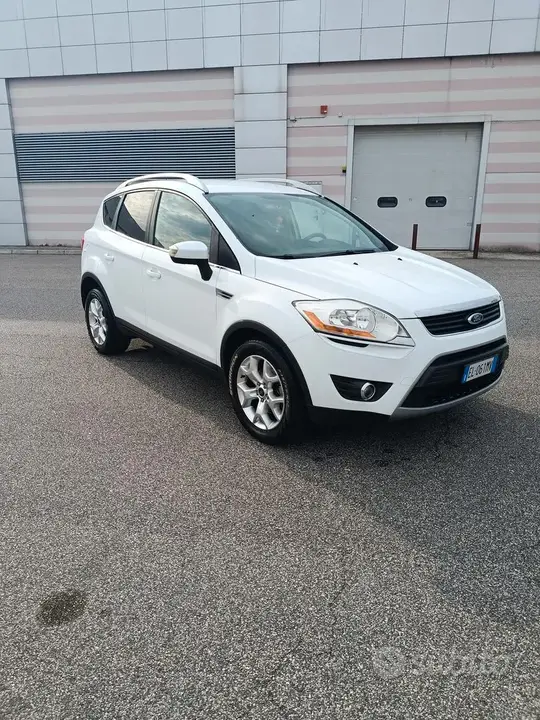 Ford Kuga 2012 photo 2