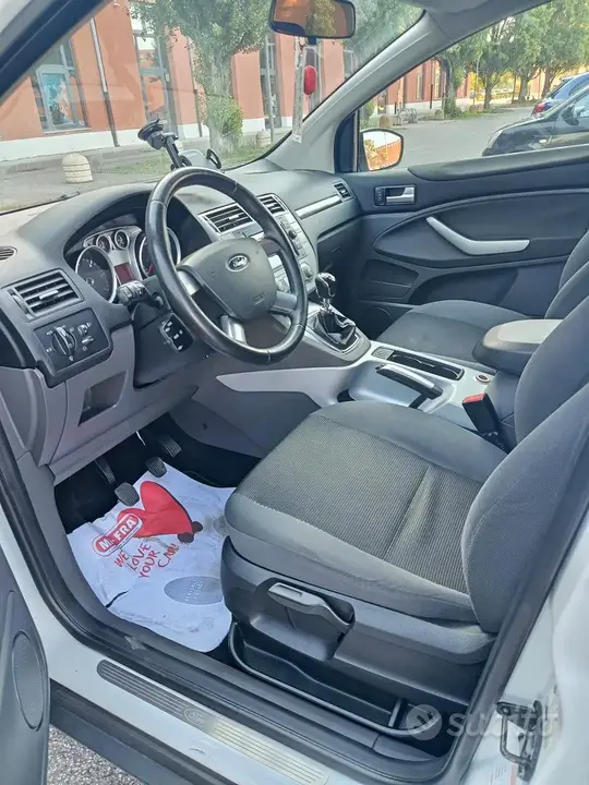 Ford Kuga 2012 photo 5