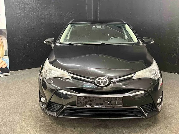 Toyota Avensis 2016 photo 3
