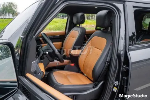 Land Rover Defender 2023 photo 3