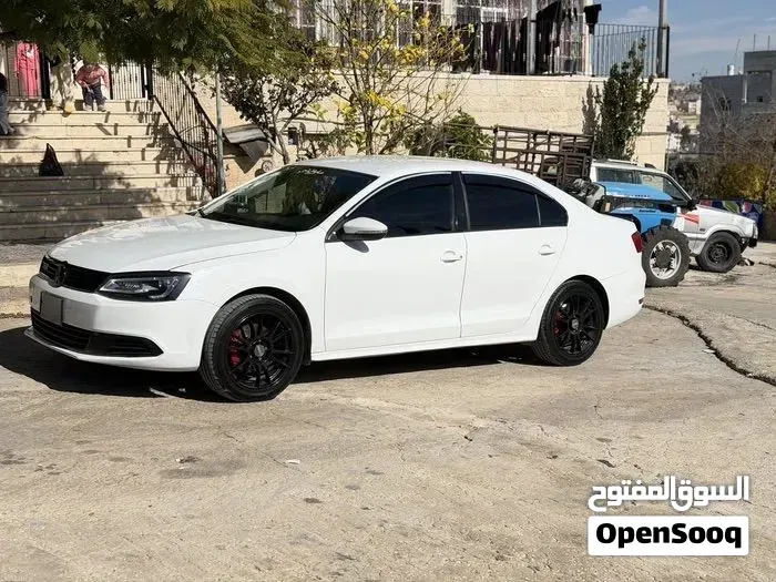 Volkswagen Jetta 2013 photo 2